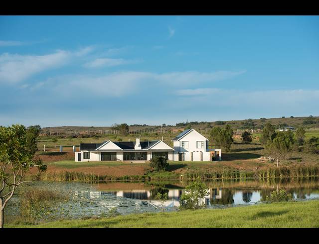 2,500M² VACANT LAND FOR SALE IN KABELJAUWS